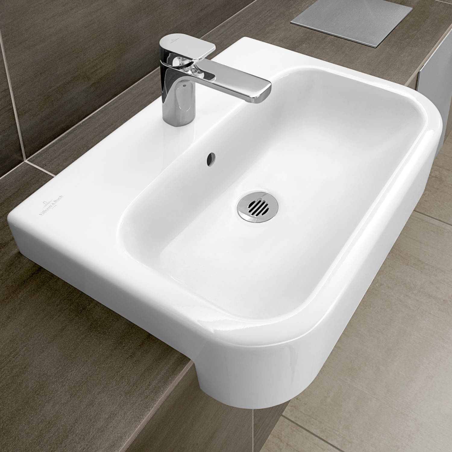 Villeroy & Boch Architectura Semi-Recessed Washbasin with Overflow - White Alpin