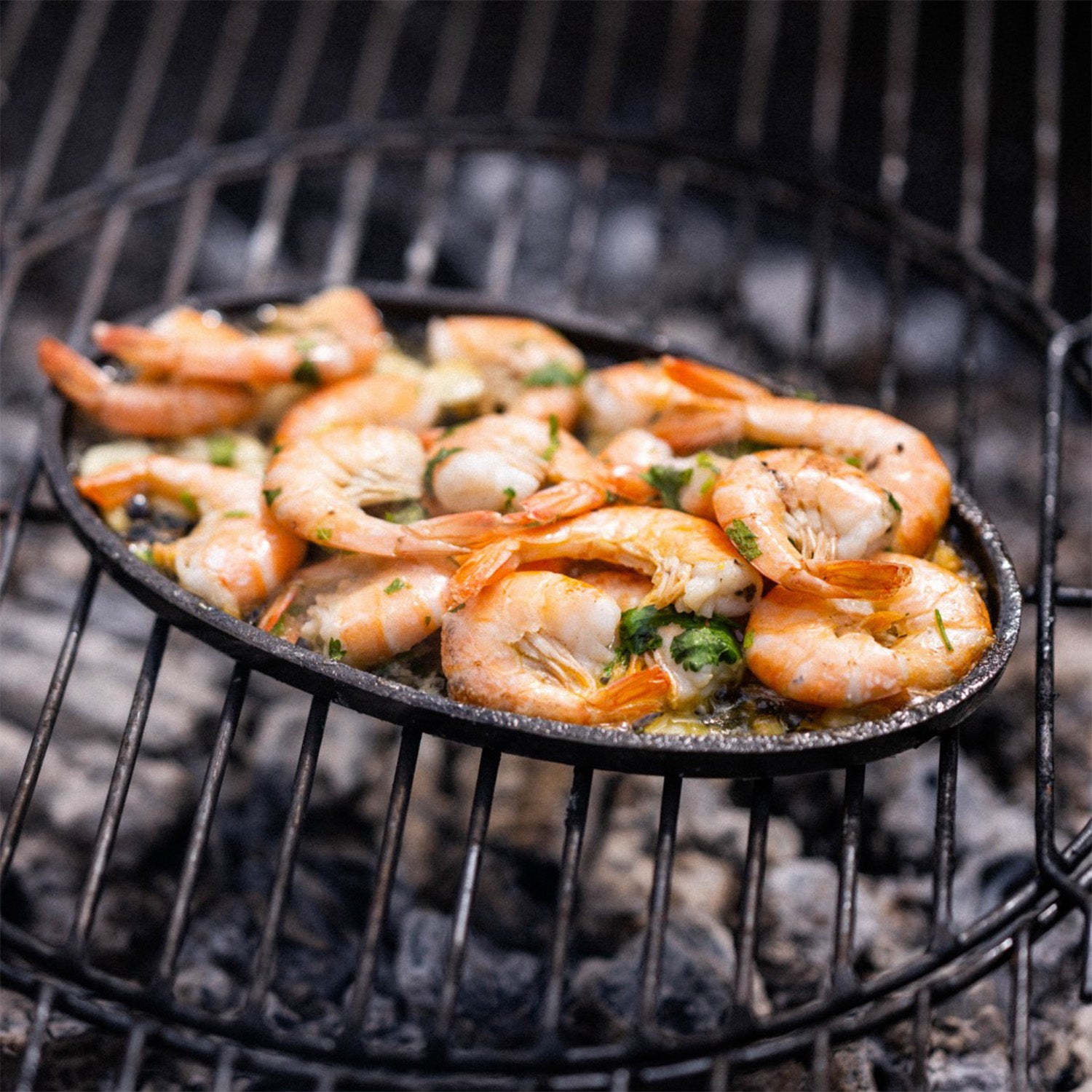 Kadai Cast Sizzling Plate with Wooden Tray