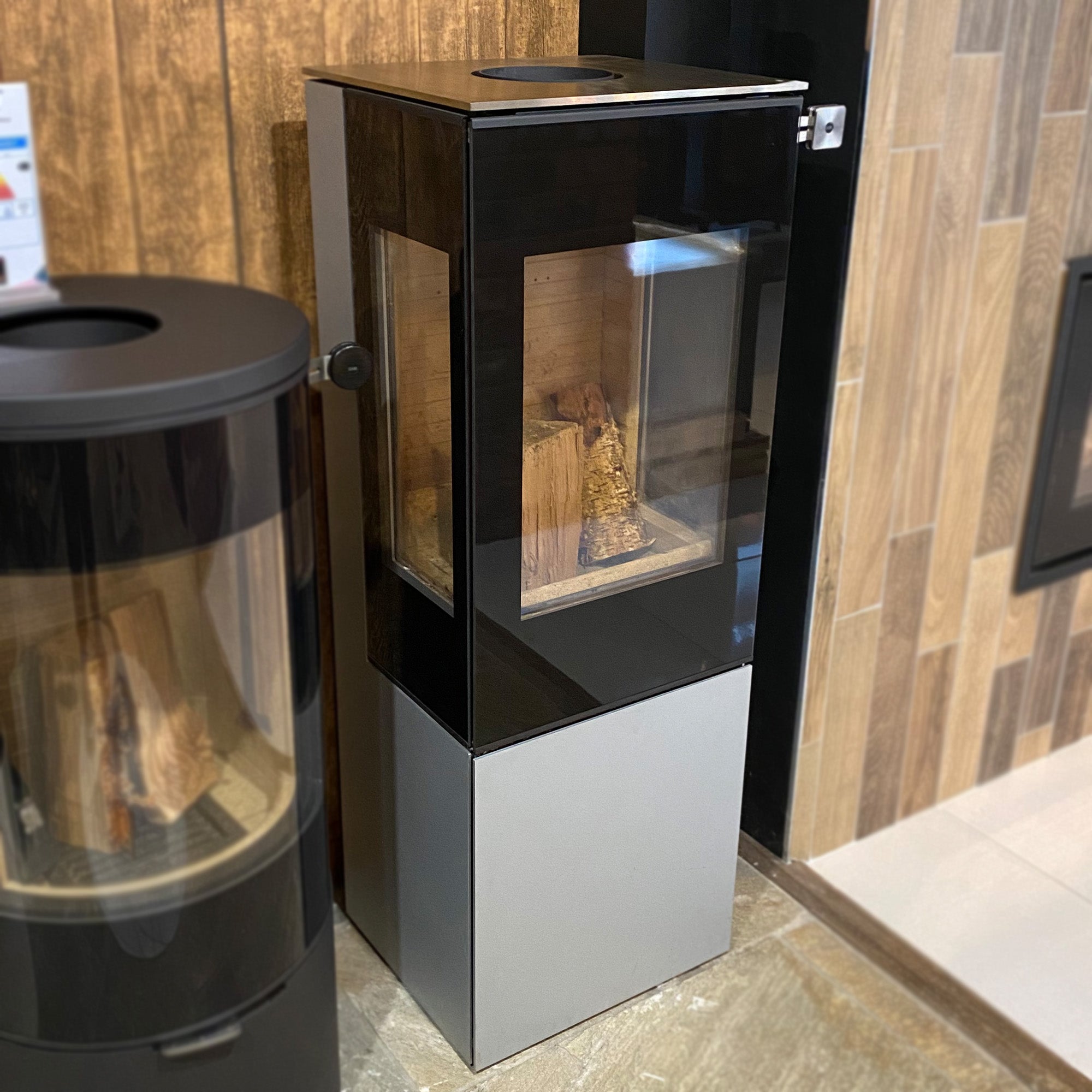 Ex-Display Rais Nexo 120 Wood Burning Stove with CleverAir - Clearance