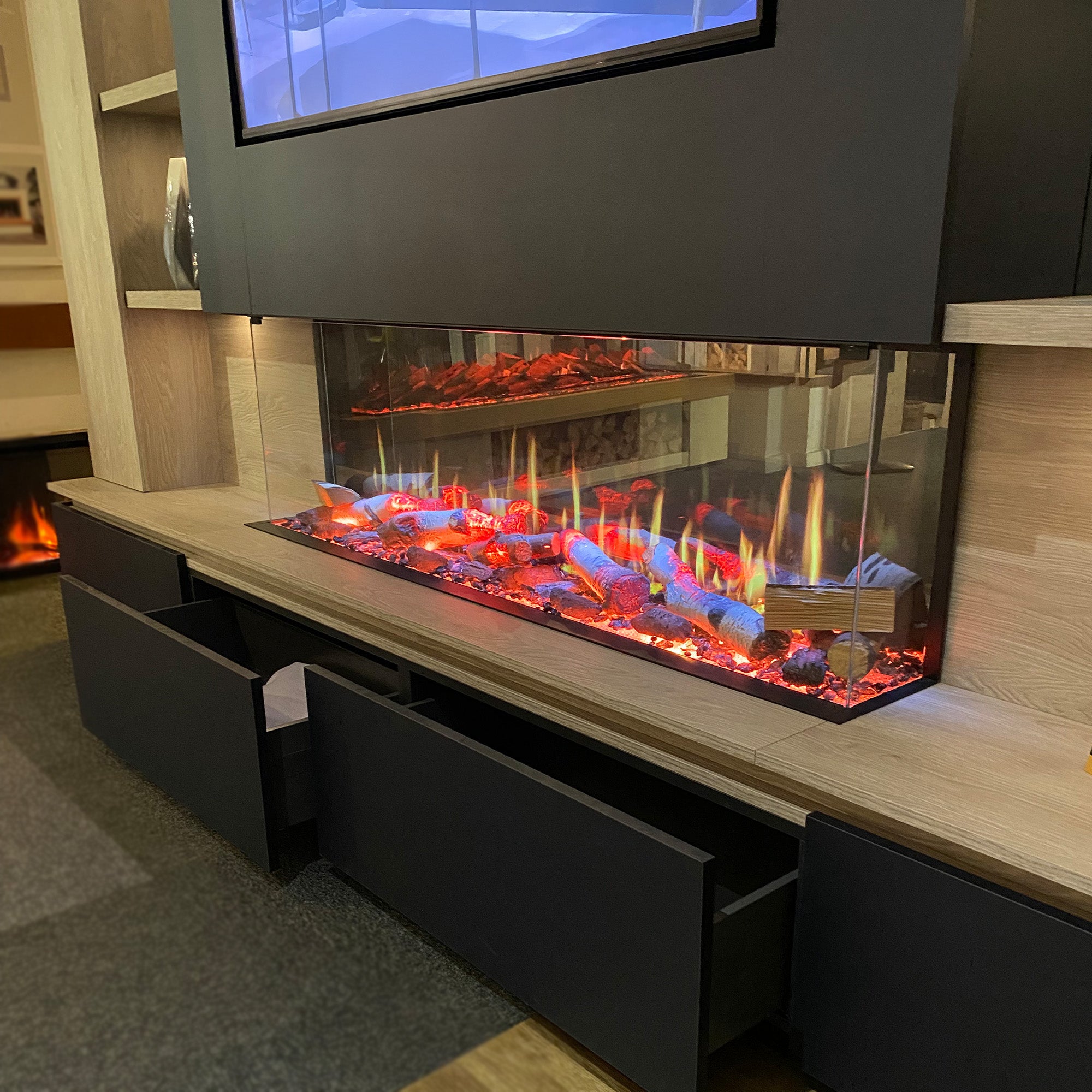 Gazco Onyx Fusion 150RW Electric Fire Presented in Morgen Contemporary Media Suite - Ex Display