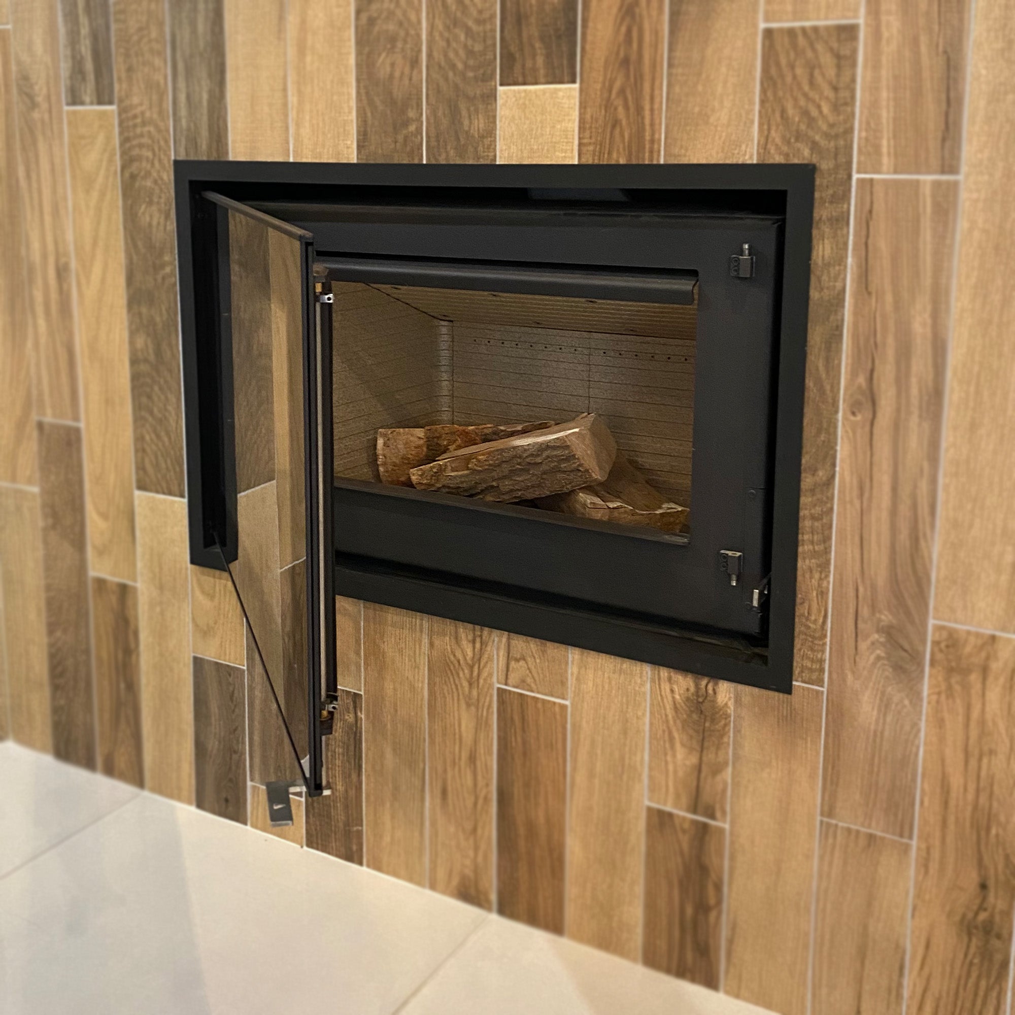 Rais 700 Insert Wood Burning Fire - Ex Display