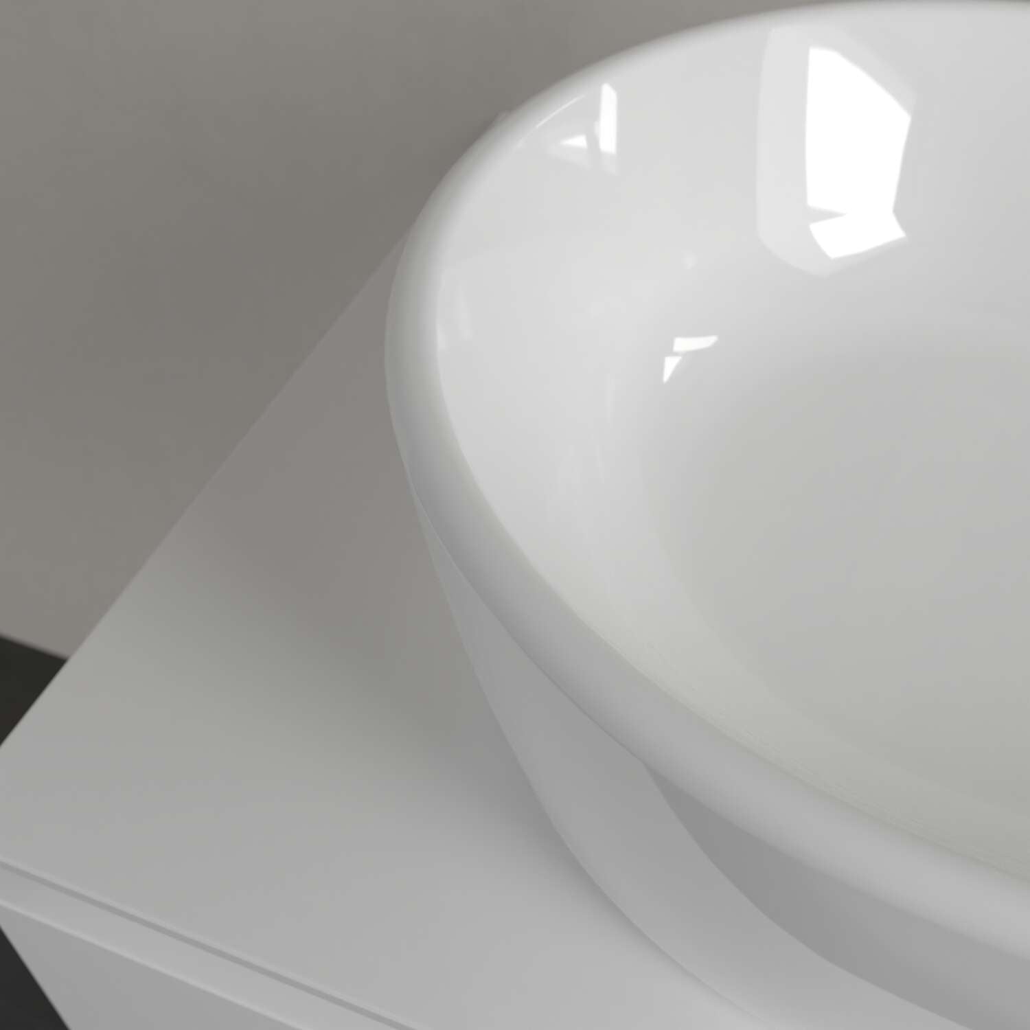 Villeroy & Boch Architectura Surface-Mounted Oval Washbasin with Overflow - 600x400x155mm