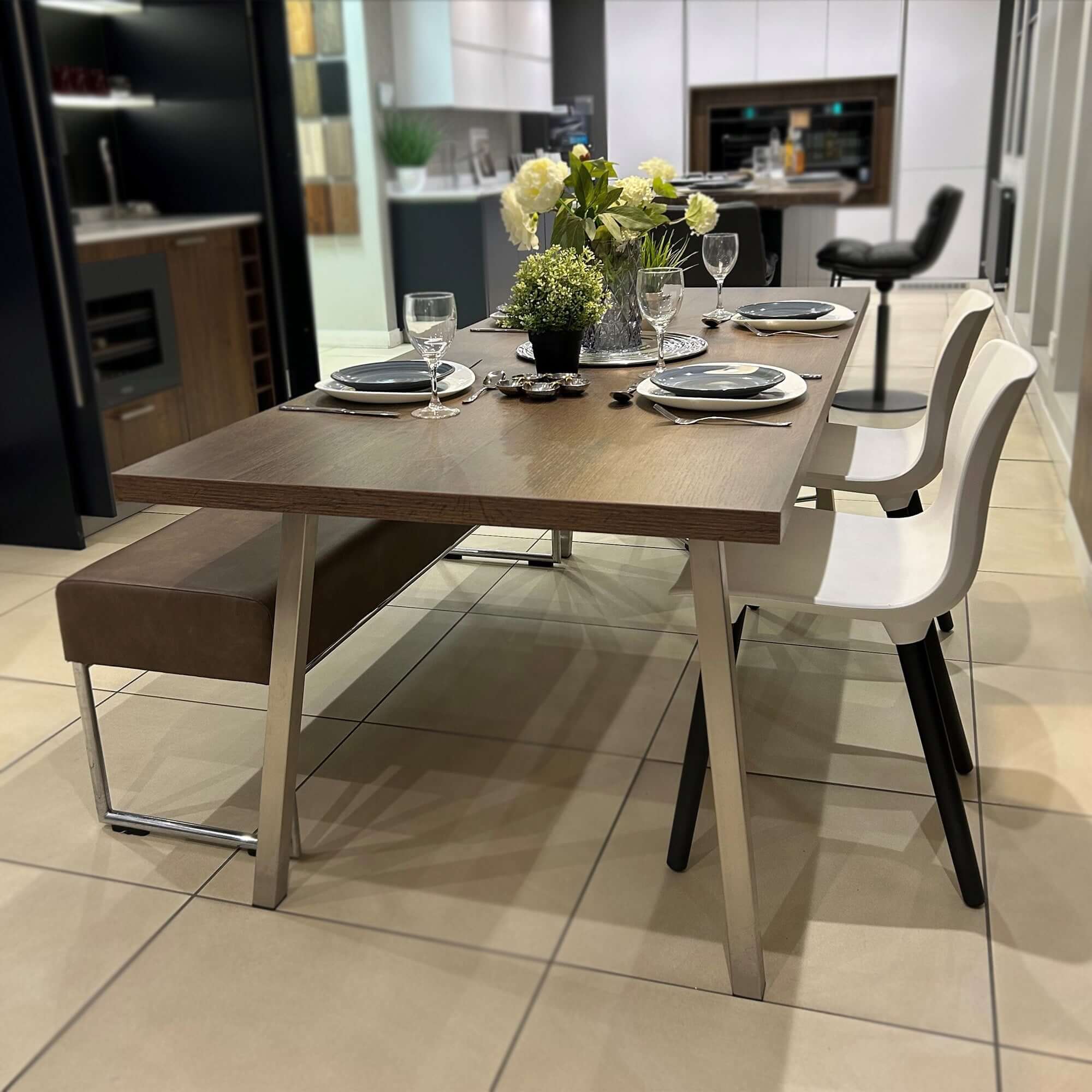 Allermuir Dining Seating and Table Set – Ex Display