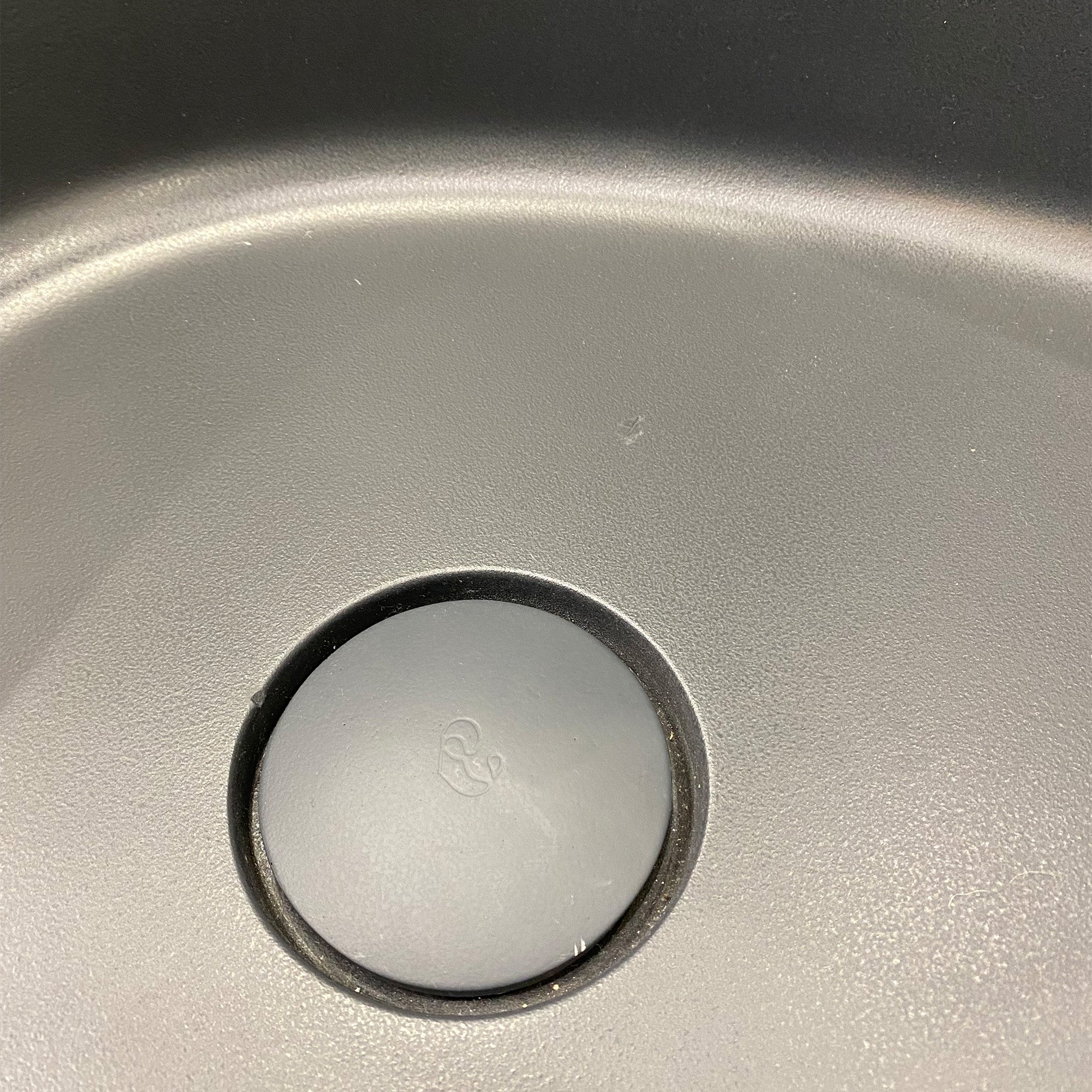 Acquabella Bathtub Opal Quiz in Black - Ex Display