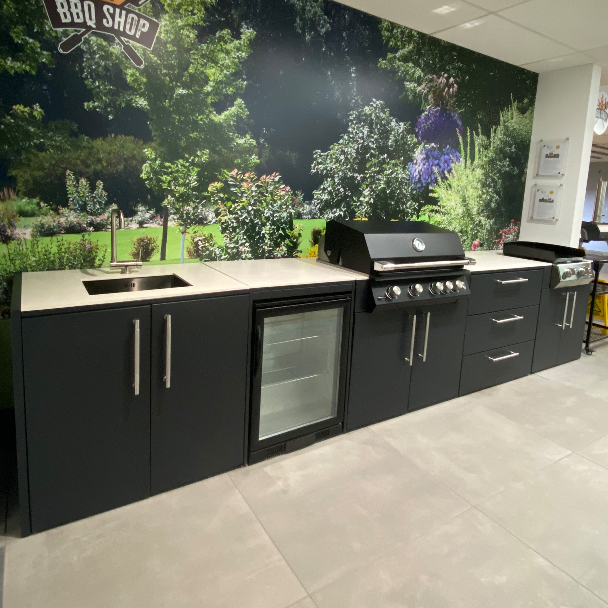 Brabura Outdoor Kitchen in Iron Frost - Ex Display Model