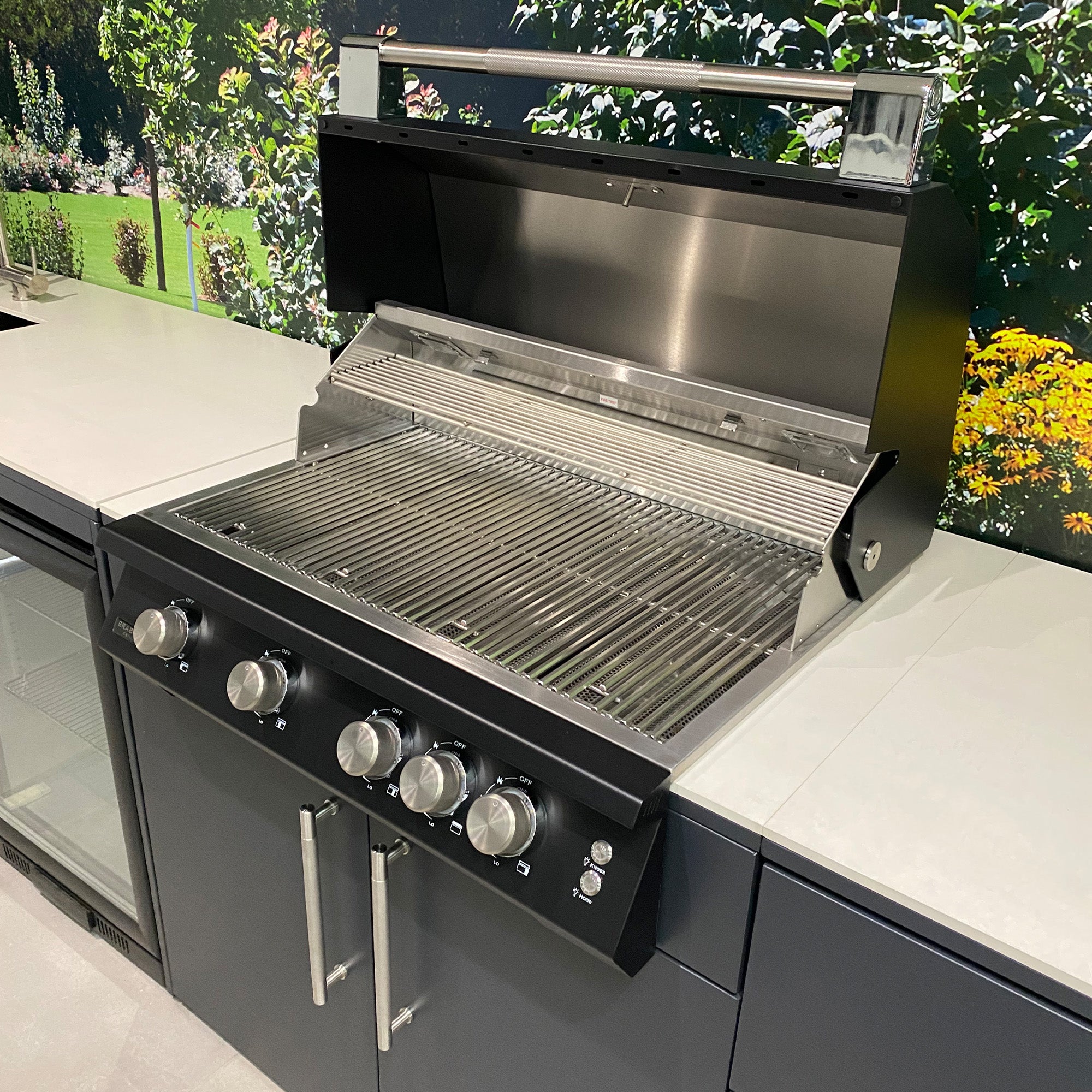 Brabura Outdoor Kitchen in Iron Frost - Ex Display Model