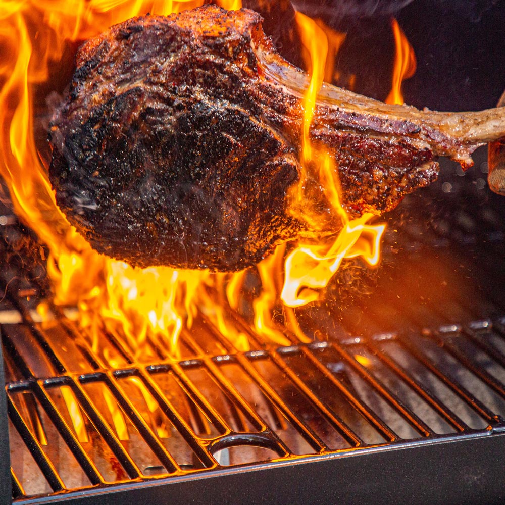 Pit Boss Pro 850 Wood Pellet Smoker - With WiFi Connectivity - Free 6-Piece Cast Iron Cooking Set Included
