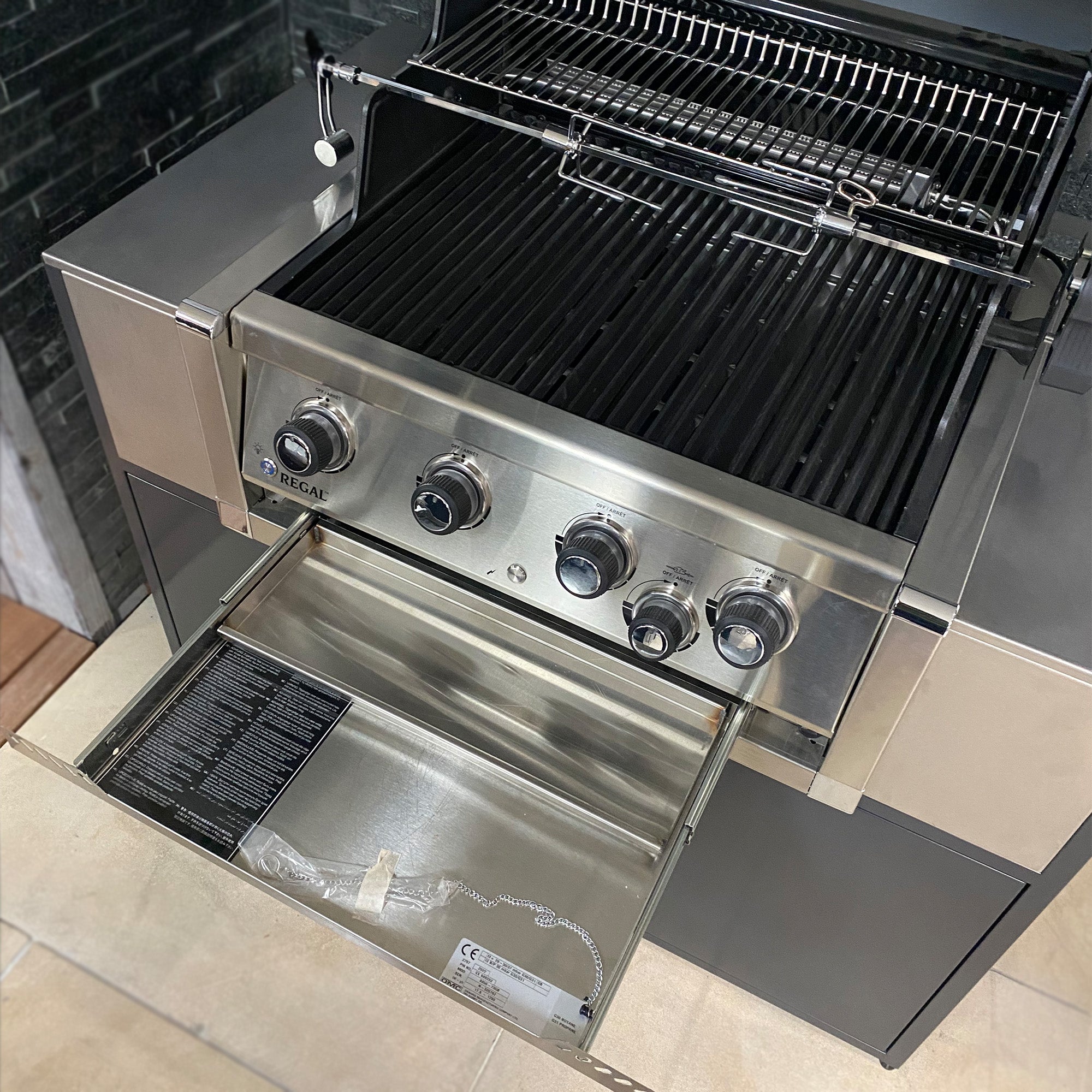 EO Outdoor Kitchen BBQ Module Including Broil King Regal 470 - Ex Display Model