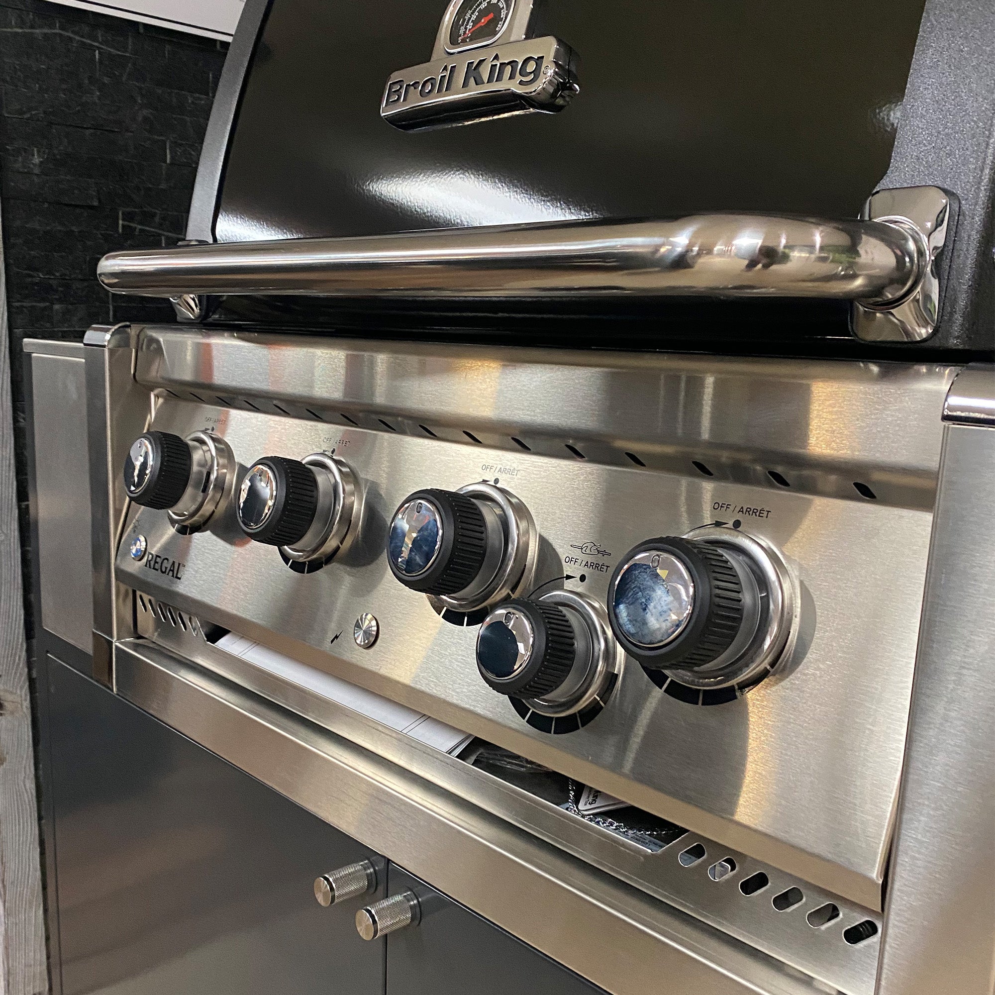 EO Outdoor Kitchen BBQ Module Including Broil King Regal 470 - Ex Display Model