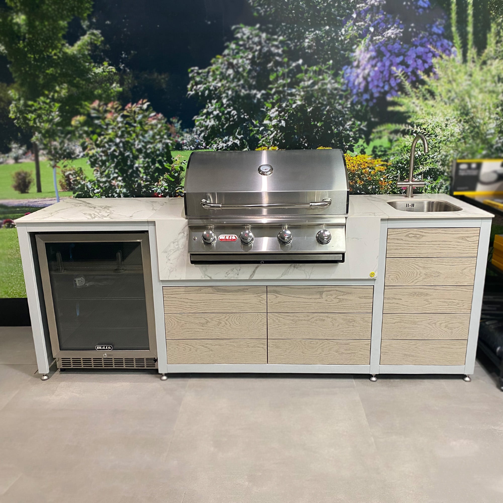 EO Outdoor Kitchen Including Bull BBQ Lonestar Gas Grill and Fridge - Ex Display Model