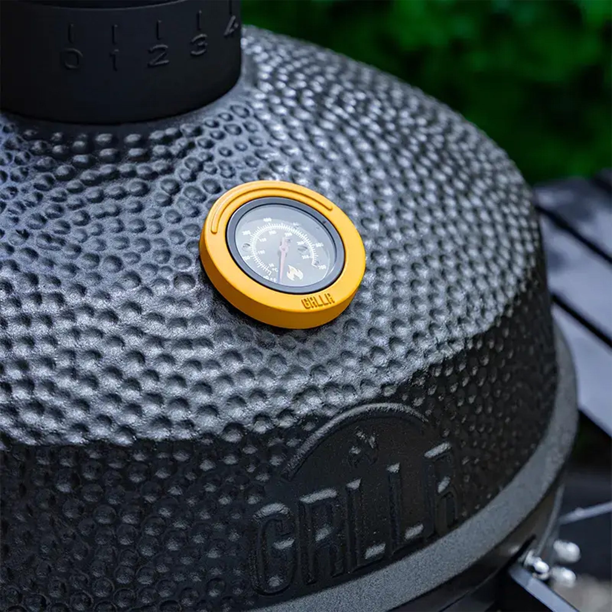 GRLLR Ember Kamado Classic 22 with Trolly - Charcoal Black