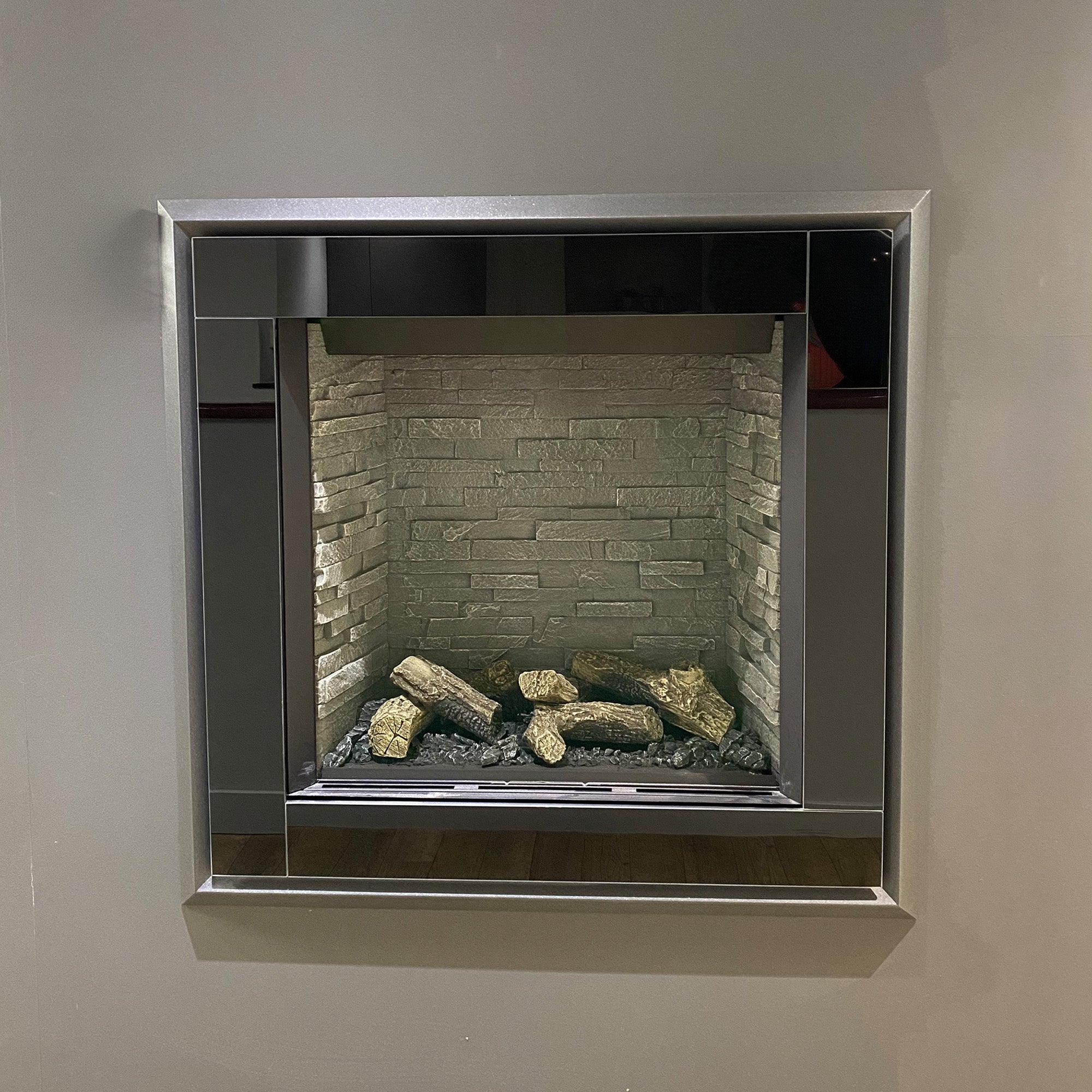 Gazco Riva2 600HL Gas Inset Fire with Ledgestone Lining and Black Glass Icon XS Frame - Ex Display