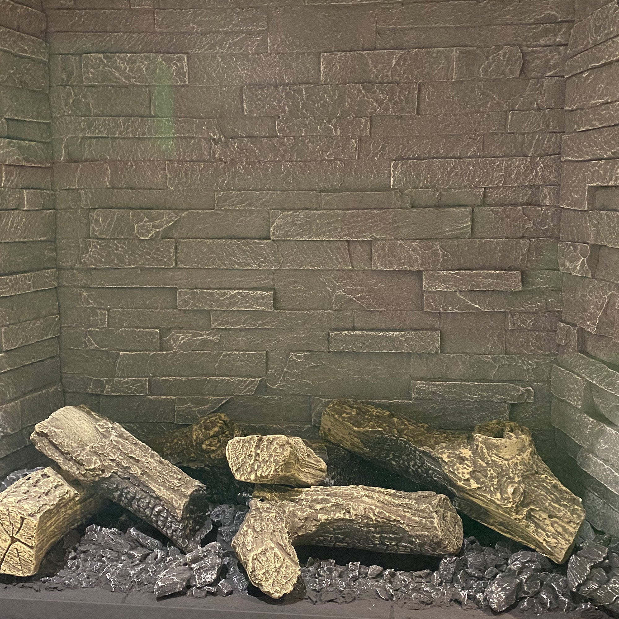 Gazco Riva2 600HL Gas Inset Fire with Ledgestone Lining and Black Glass Icon XS Frame - Ex Display