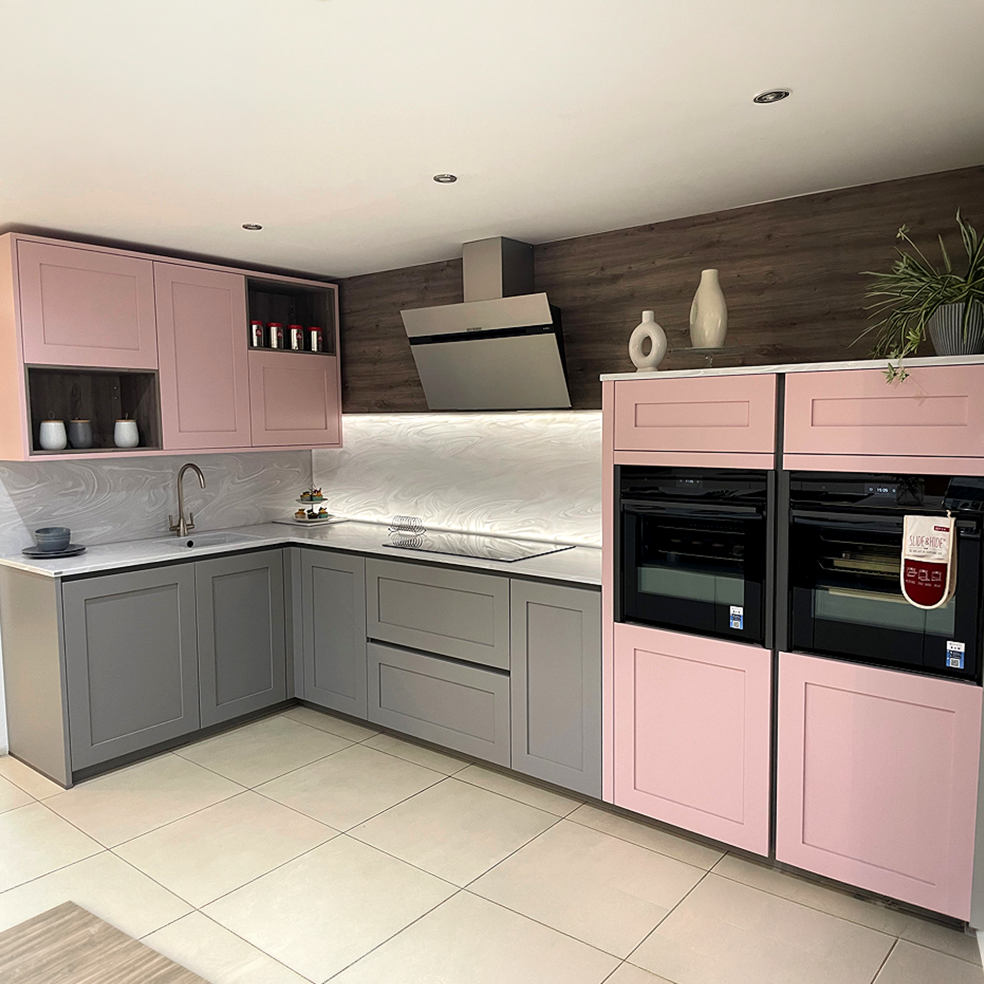 Hacker Pearl Grey & Pink Shaker Kitchen - Ex Display
