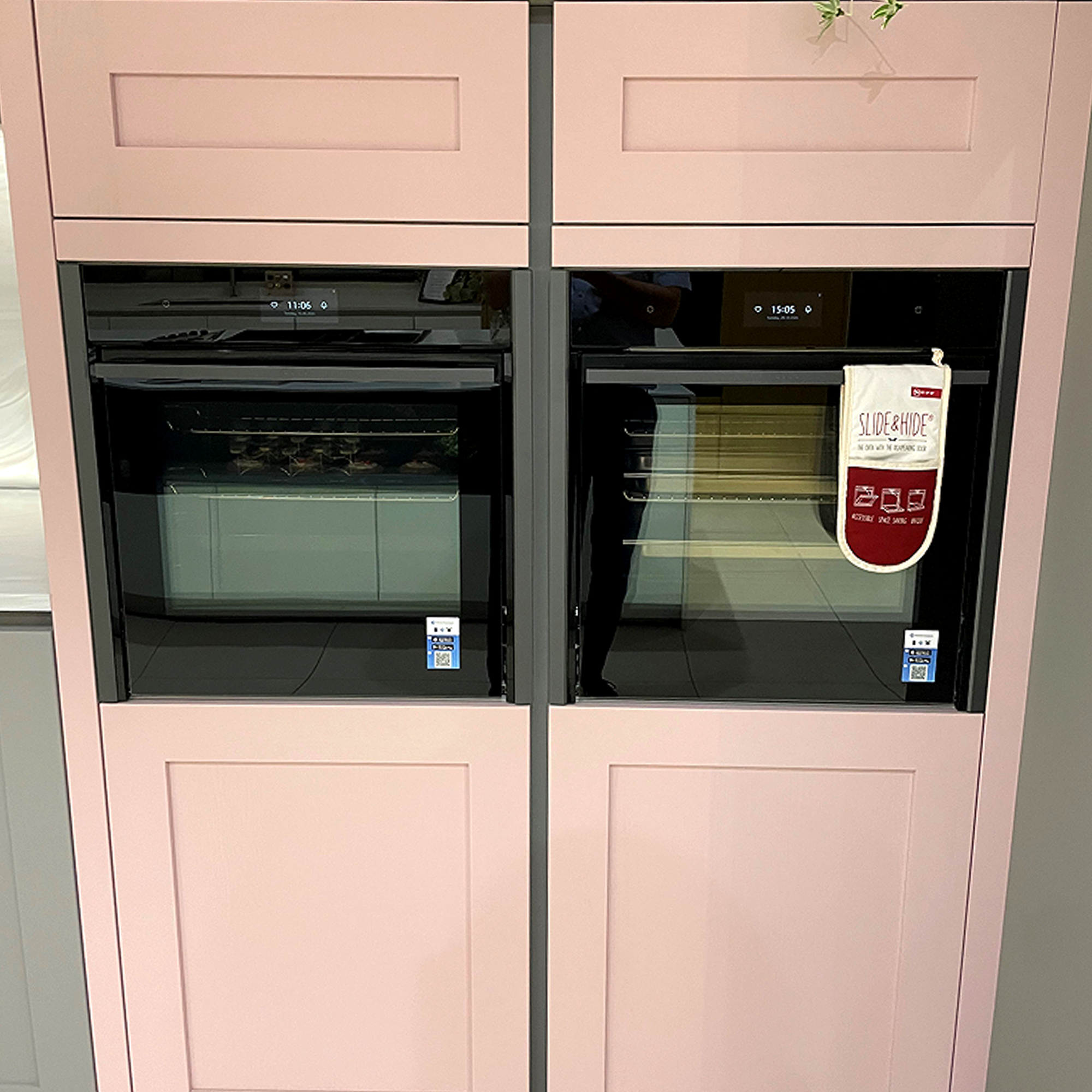 Hacker Pearl Grey & Pink Shaker Kitchen - Ex Display