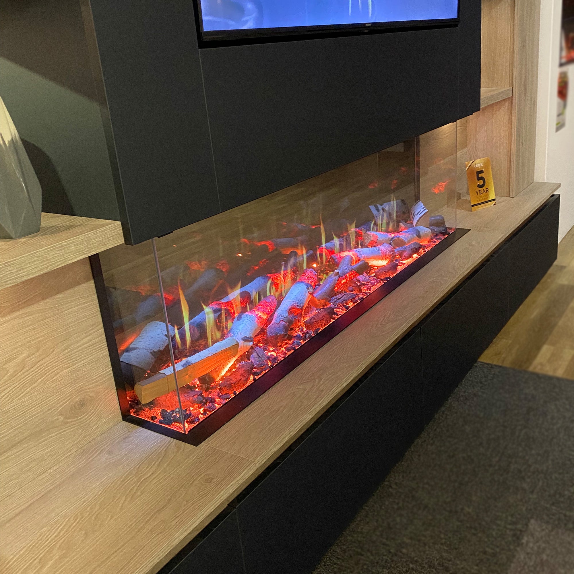 Gazco Onyx Fusion 150RW Electric Fire Presented in Morgen Contemporary Media Suite - Ex Display