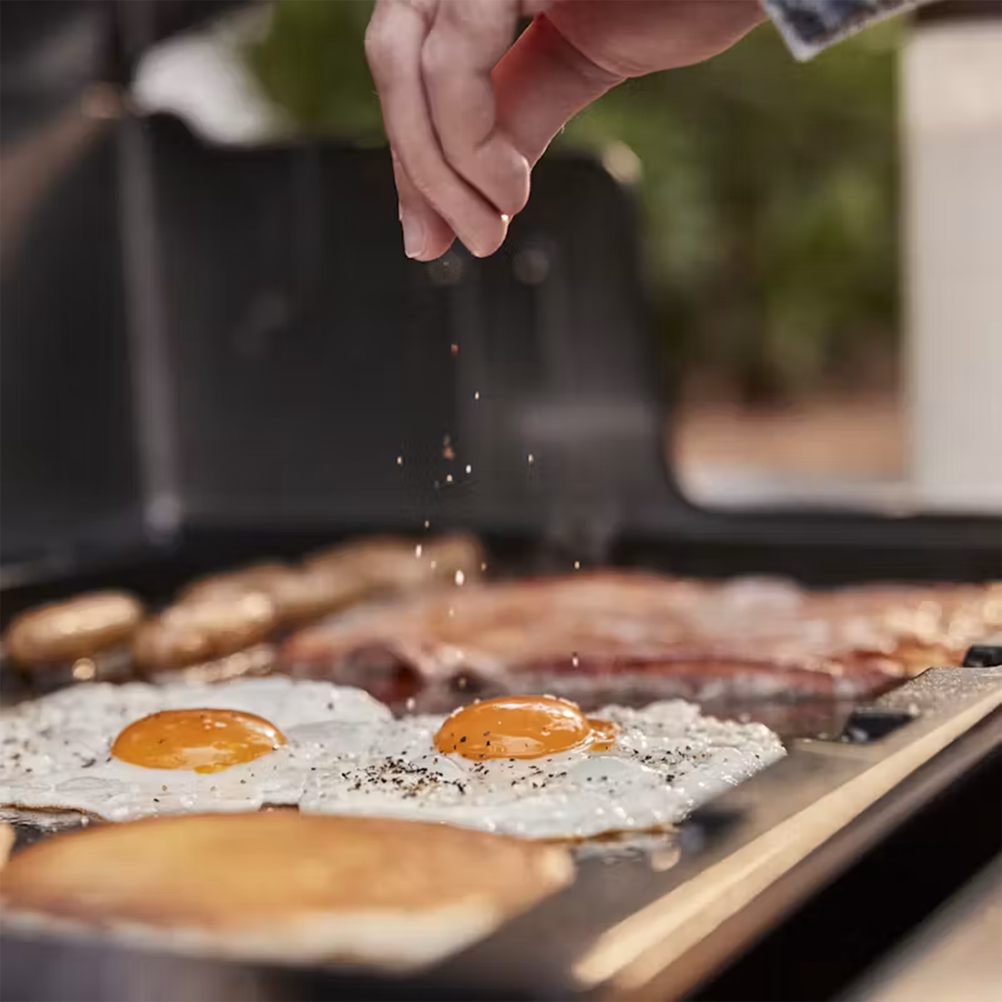 Weber Full-Size Griddle – Genesis 400 Series