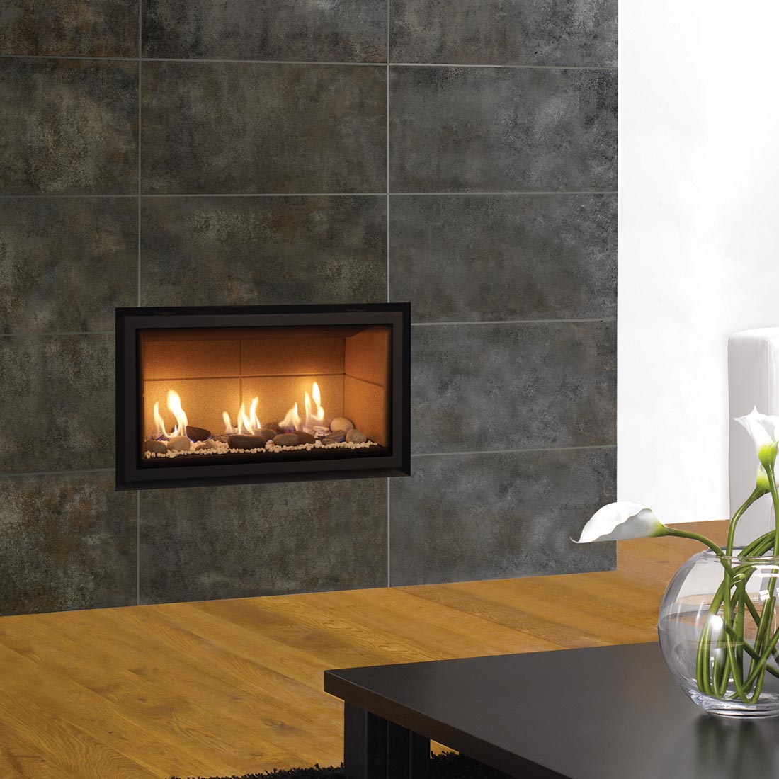 An image of Gazco Studio 1 Glass Fronted Inset Gas Fire - Conventional Flue - Mains Gas